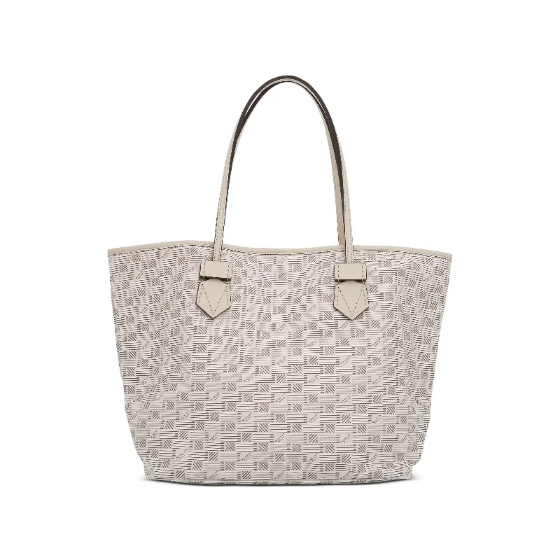 women's handbag with simple yet sophisticated closure -Saint Tropez Tote MM in Champagne