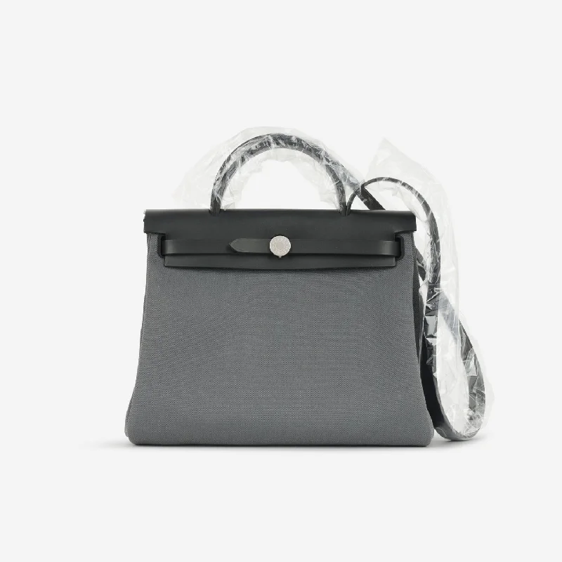 women's handbag with all-in-one zipper closure -Hermès Hermes - Herbag 31 - Ardoise Toile / Noir Hunter PHW - Brand New - 2024