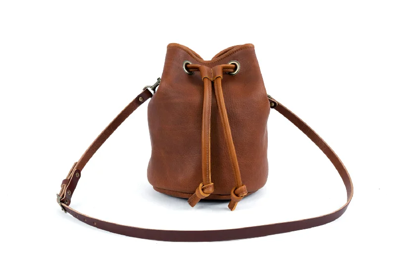 women's bucket bag with casual elegance -LEATHER BUCKET BAG - LARGE - SADDLE