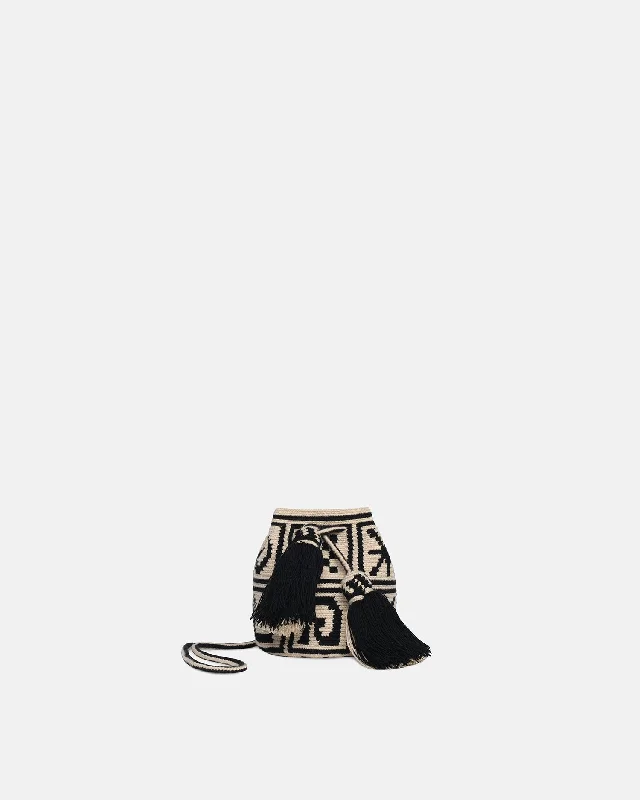 women's bucket bag with embossed pattern -Wayuu Symbol Mini - Crocheted Bucket Bag - Kopjafa Black/Creme