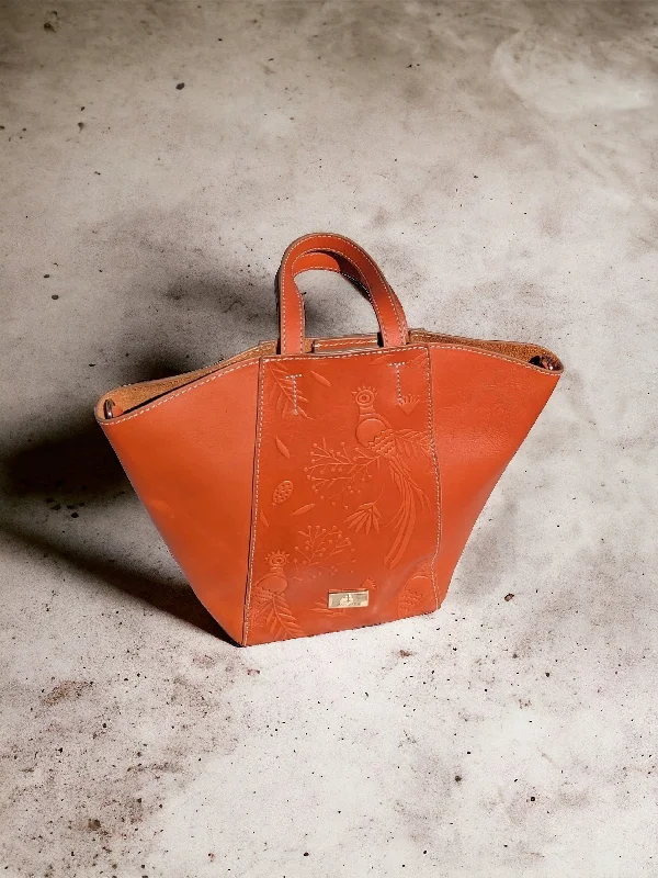 women's tote bag with wide shoulder strap -Quetzal Naranja Mini Tote