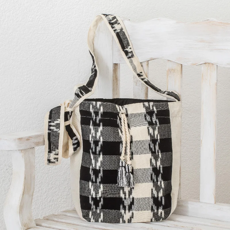 women's bucket bag for effortless style -Black and Ivory Handwoven Cotton Bucket Bag in Black and Ivory