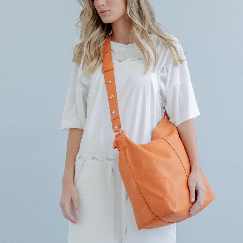 women's tote bag for sophisticated women -Tote bag in Orange