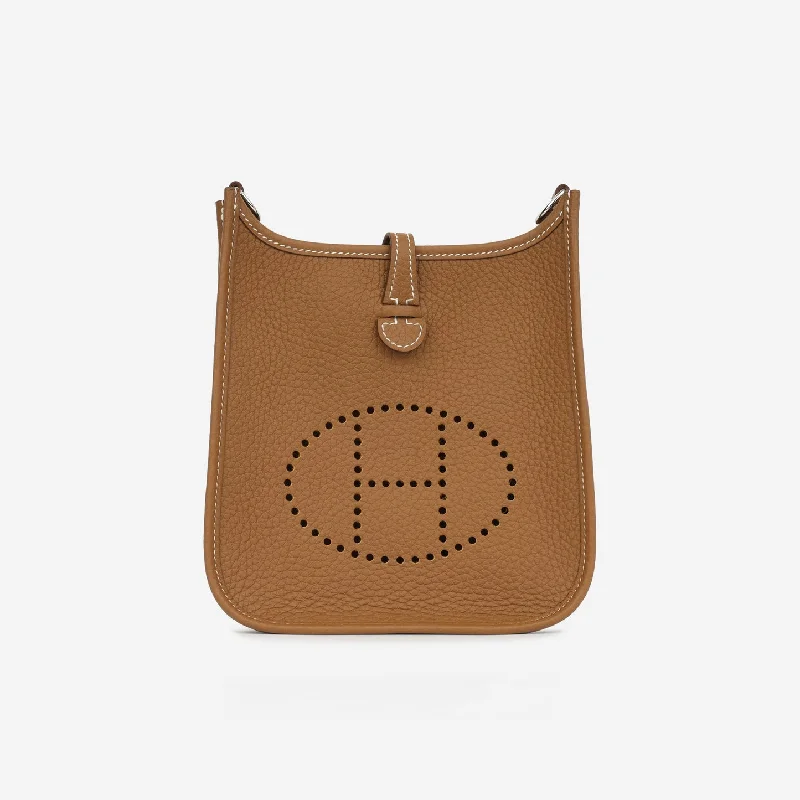 women's handbag with large exterior pocket -Hermès Hermès - Evelyne TPM - Gold Clemence PHW - Brand new - 2024