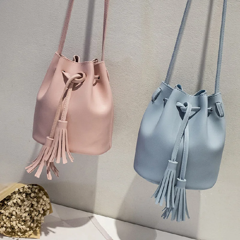 women's bucket bag for smart fashion -Vintage Tassel Crossbody Bucket Bag Luxury Woman Bag Female Shoulder Handbags  Drawstring Messenger Crossbody Bags Sac Main