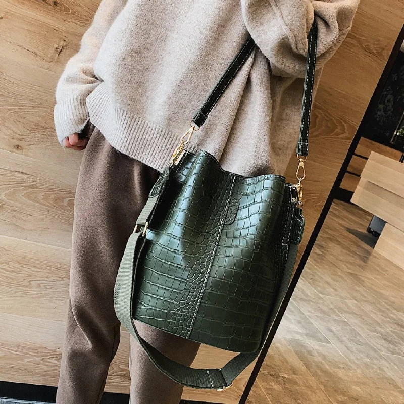 women's bucket bag with luxurious feel -Vintage leather Stone Pattern Crossbody Bags For Women 2020 New Shoulder Bag Fashion Handbags and Purses Zipper Bucket Bags